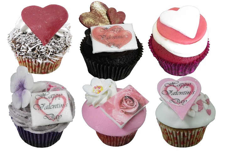 6 mixed Valentine Cupcakes (without lace wrappers)