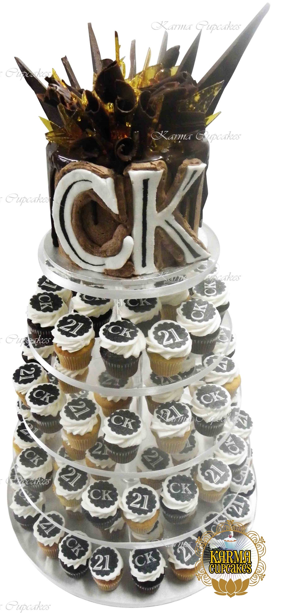 Toffee and Chocolate Shards 6'' cake for your cupcake tower