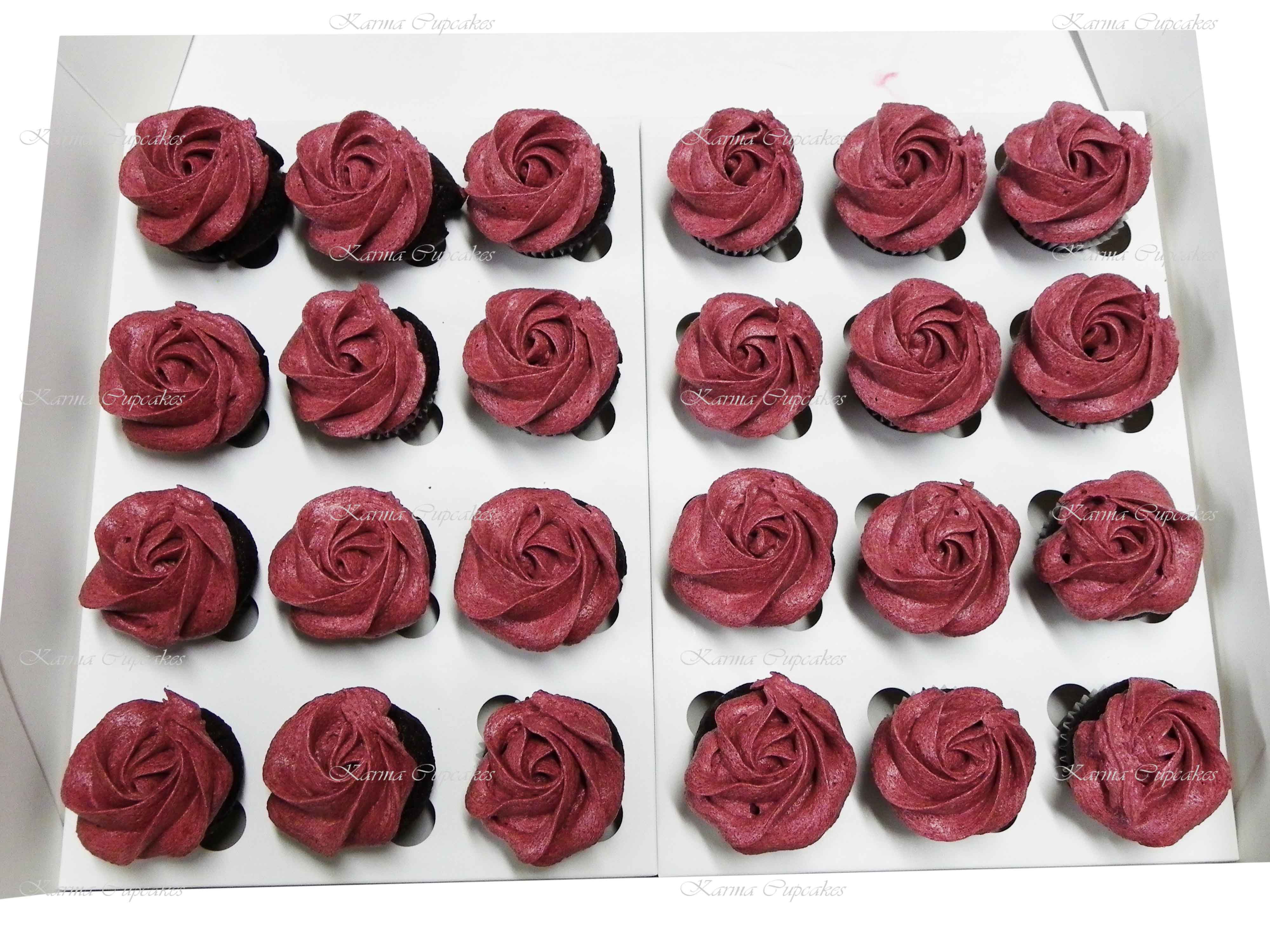Classic Ombre Red Swirl High Tea Cupcakes