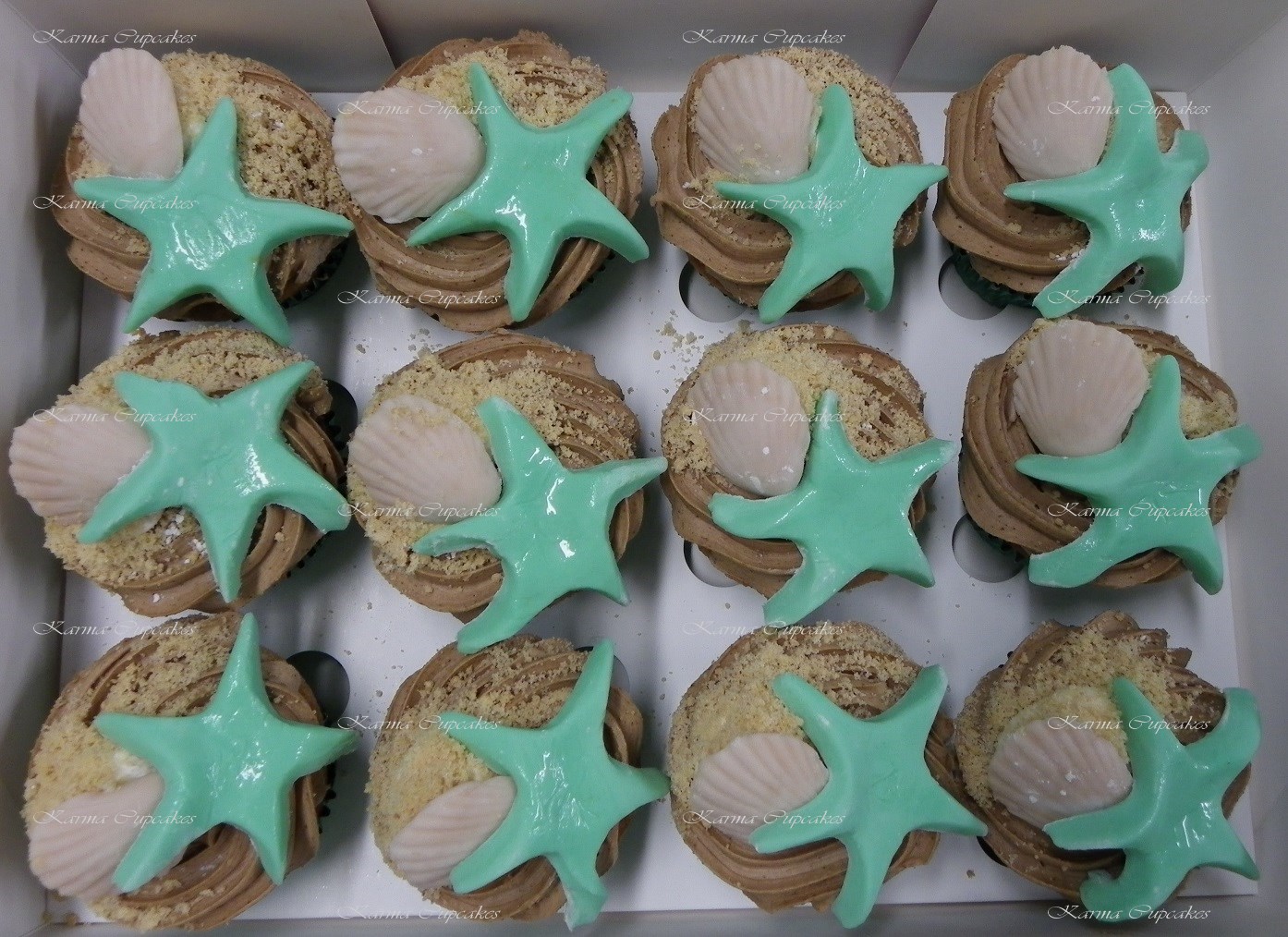 Sea Shell and Starfish Cupcakes