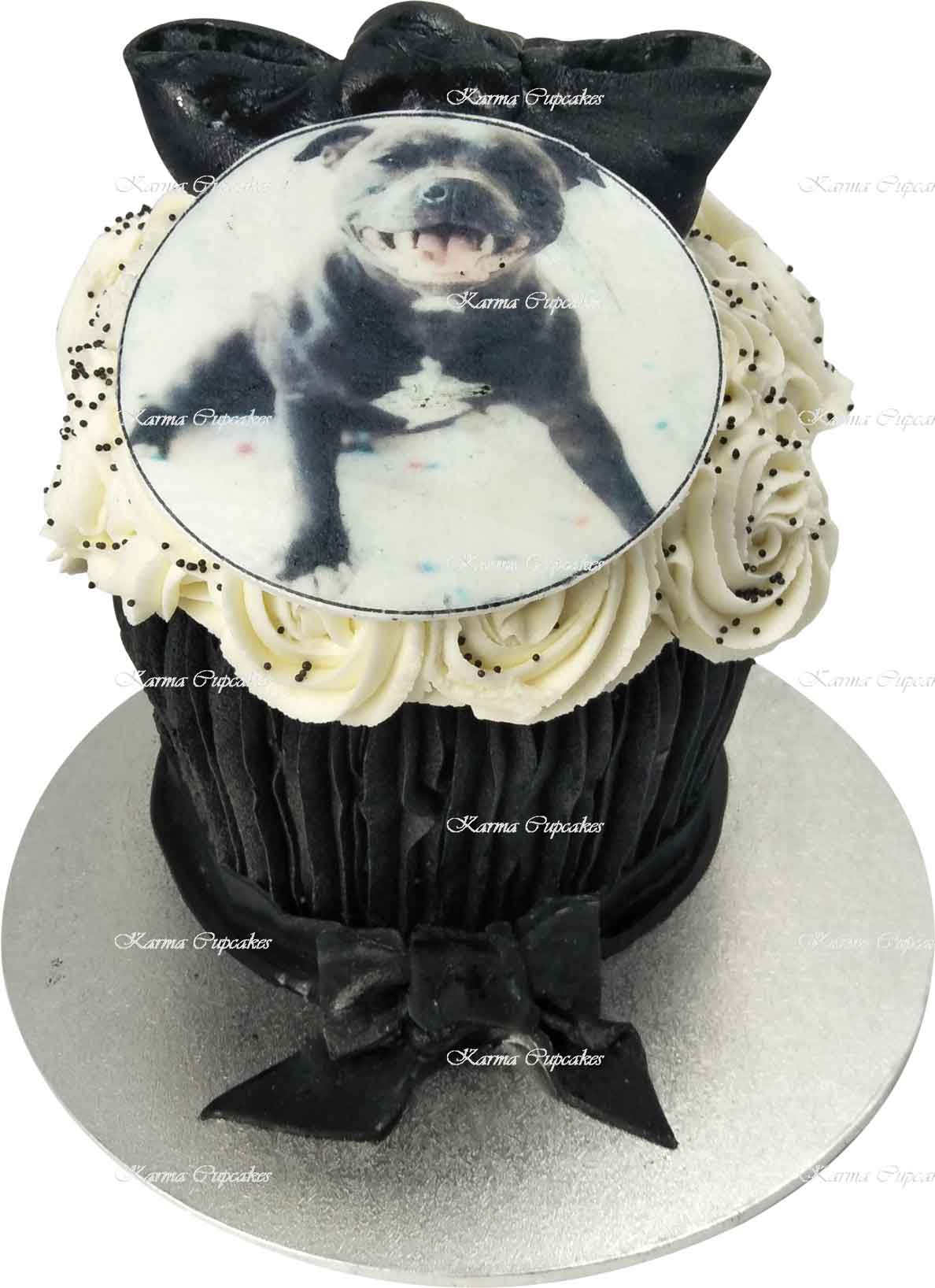 giant-cupcake-black-and-white-edible-image