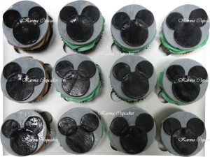 Mickey Mouse Ears Cupcakes