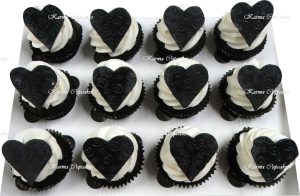 Black heart cupcakes