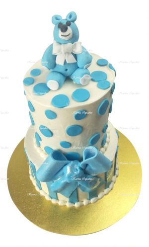 Two-tier-baby-boy-with-handmade-sugar-teddy-bear-(3)