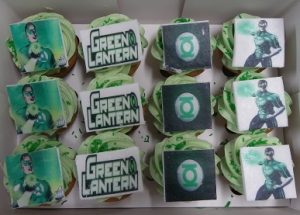 Mini Green Lantern Cupcakes