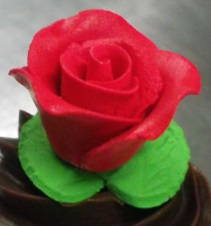 Edible sugar rose